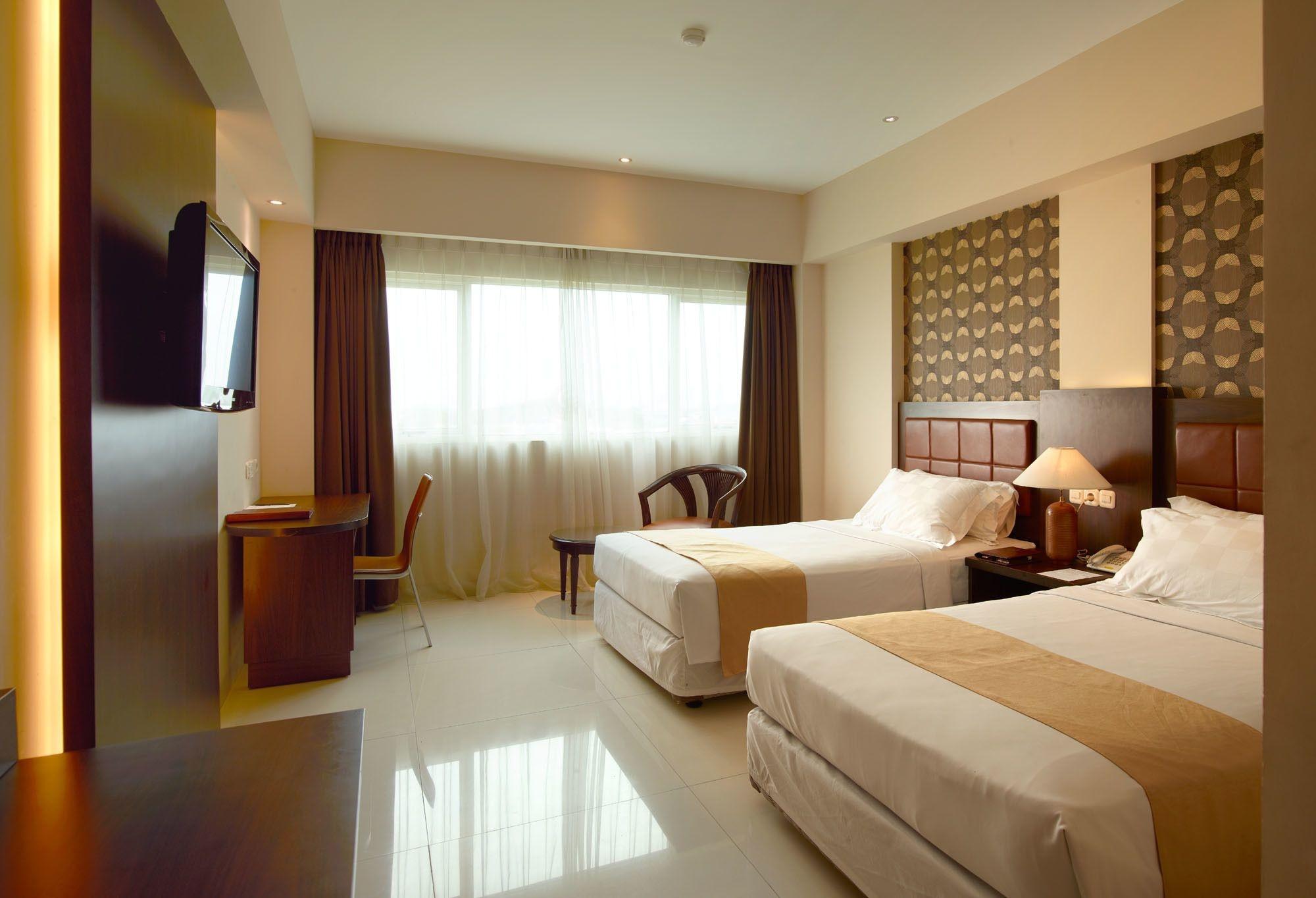 Istana Nelayan Hotel Tangerang Buitenkant foto